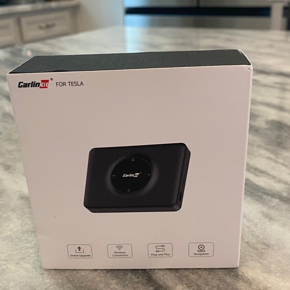 CarlinKit Wireless Adapter for Tesla